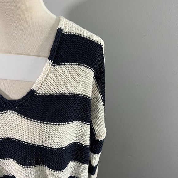 H&M Blue Cream Striped Knit V‎ Neck Sweater (S) - Picture 3 of 8